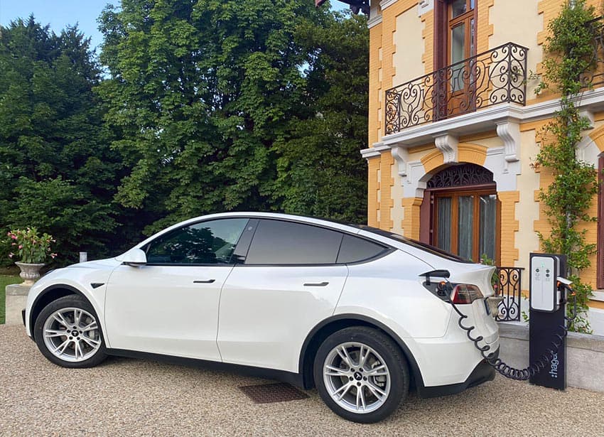 Electric charging station