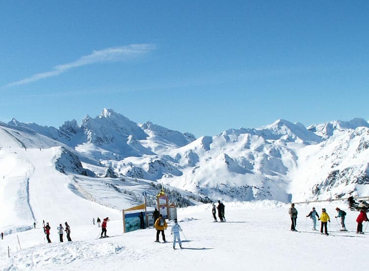 Oferta de paquete de Esquí, Trineo y Raquetas de nieve